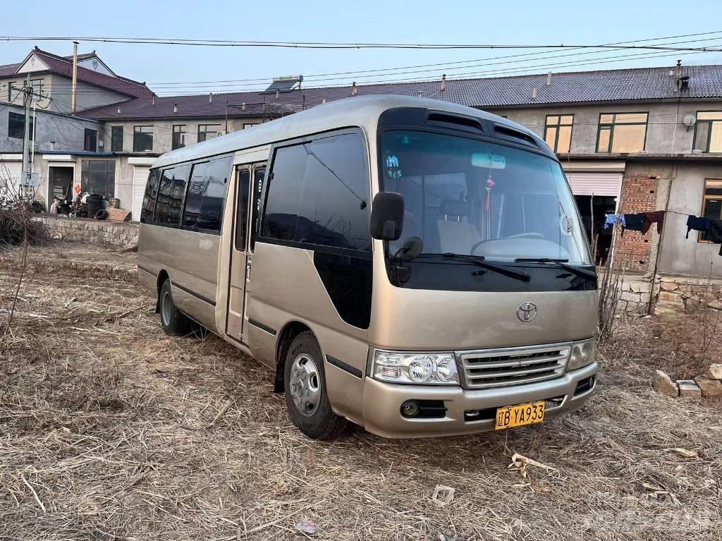 Toyota Coaster حافلة داخل المدينة