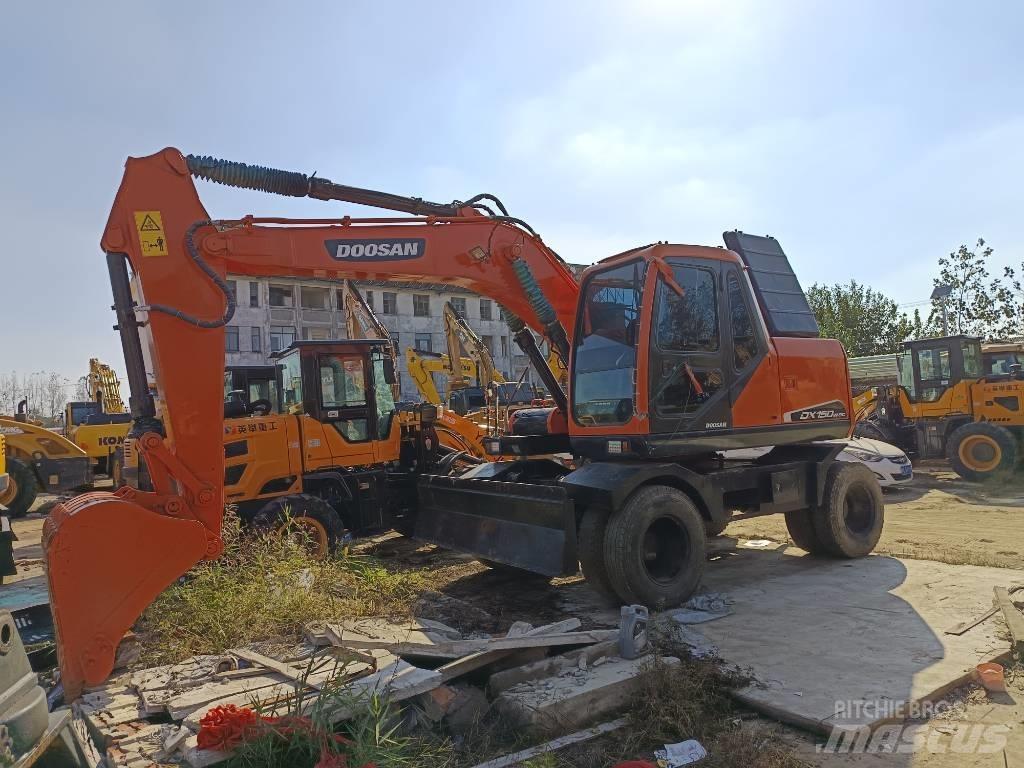 Doosan DH 150 W-7 حفارات بعجل