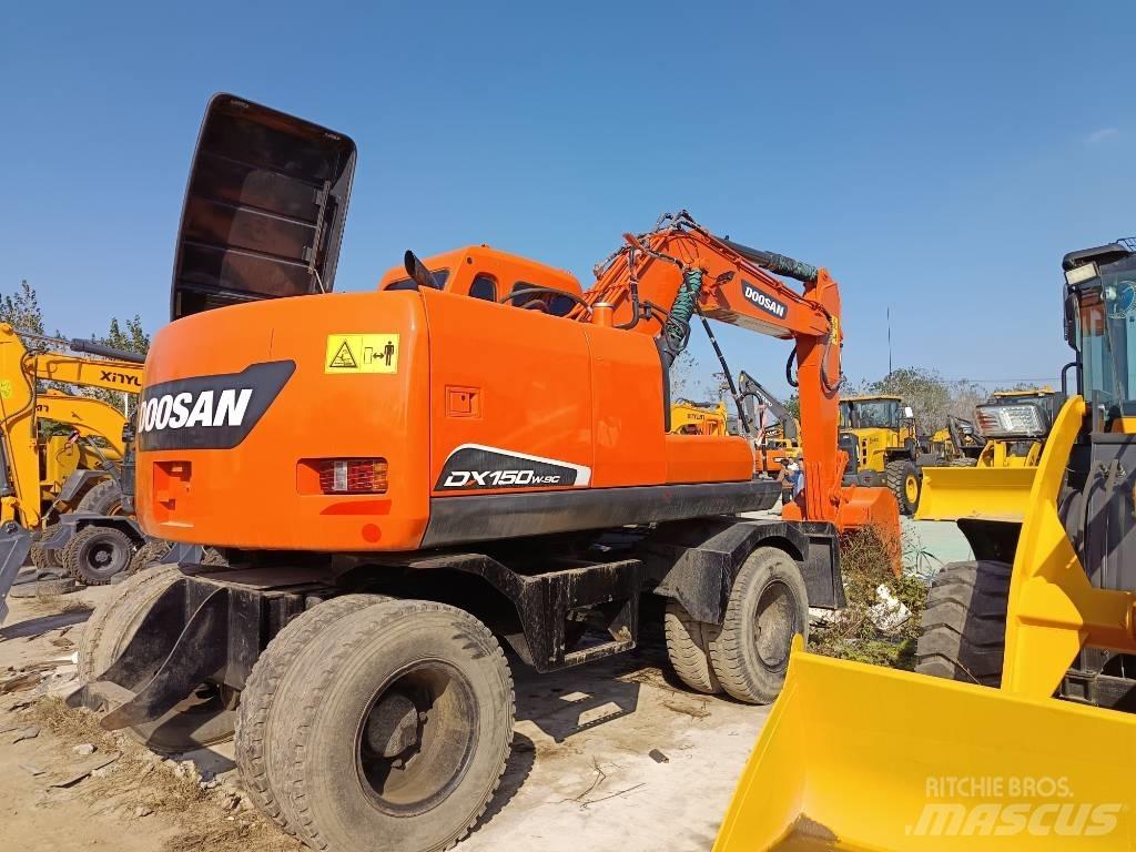Doosan DH 150 W-7 حفارات بعجل