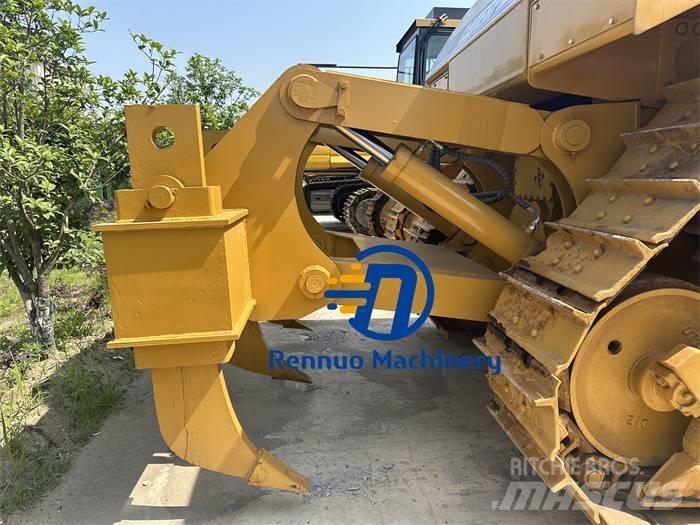 CAT D 7 H بلدوزرات مجنزرة