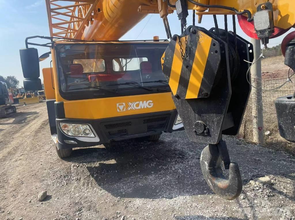XCMG QY 70 K رافعات الطرق الوعرة
