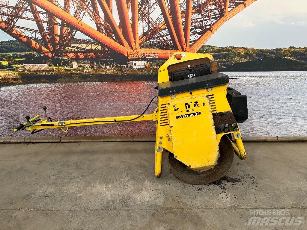 Bomag BW 71 E-2 مداحل أحادية الأسطوانة