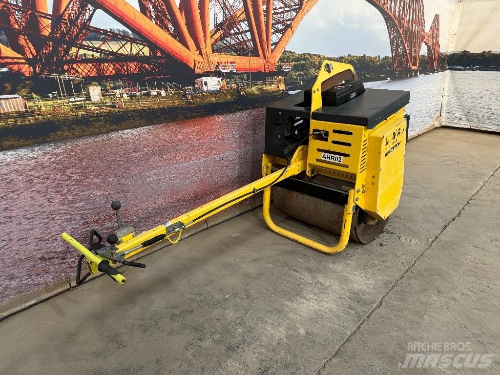 Bomag BW 71 E-2 مداحل أحادية الأسطوانة