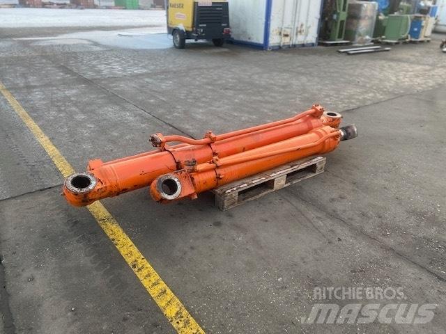 Fiat-Hitachi FH 450 هيدروليات