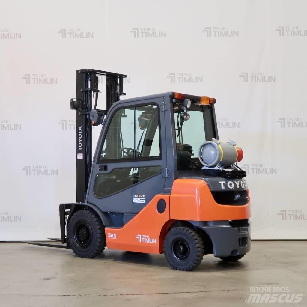 Toyota 02-8FGF25 شاحنات LPG