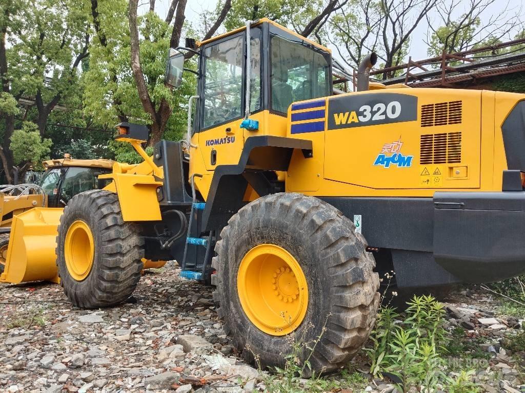 Komatsu WA320-5 لوادر بعجل