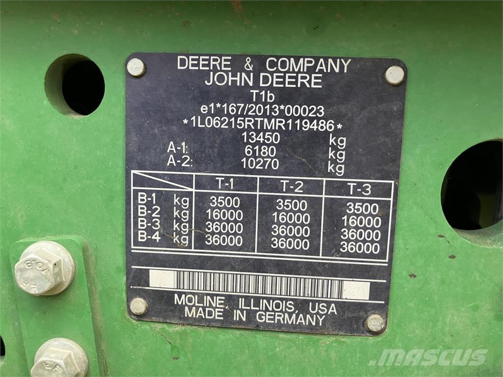 John Deere 6215R الجرارات