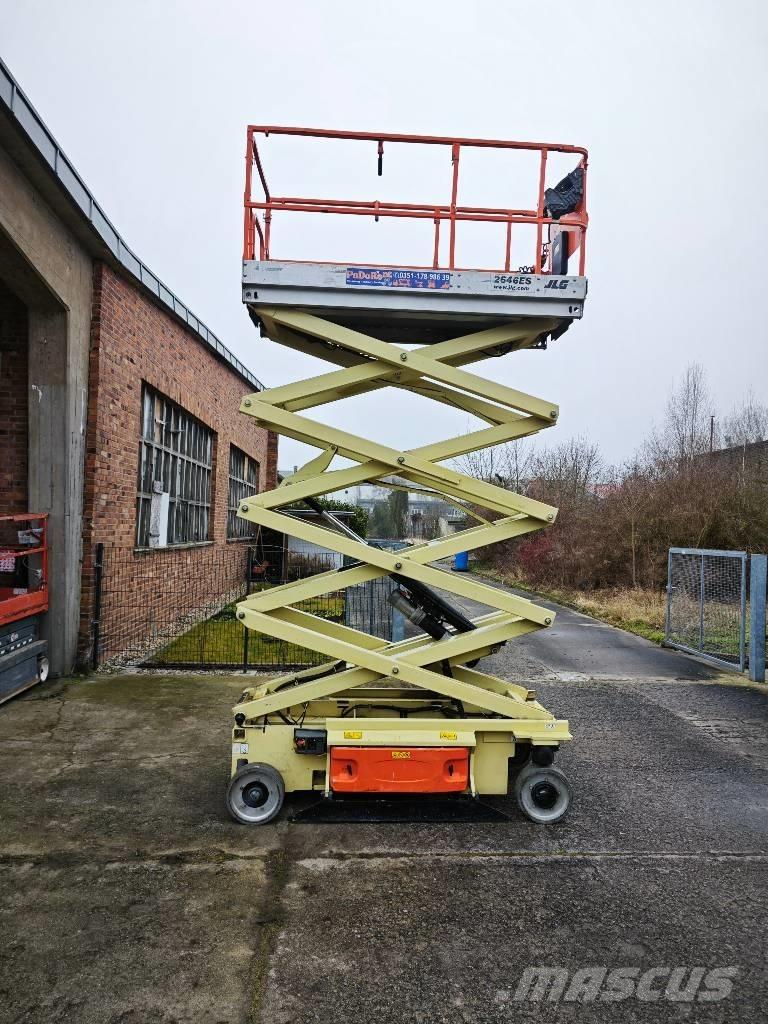 JLG 2646 ES رافعات مقصية الشكل