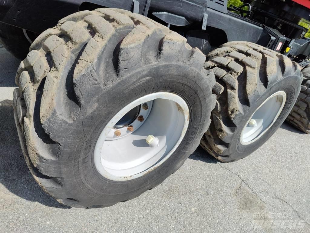 Komatsu 901 XC حصادات