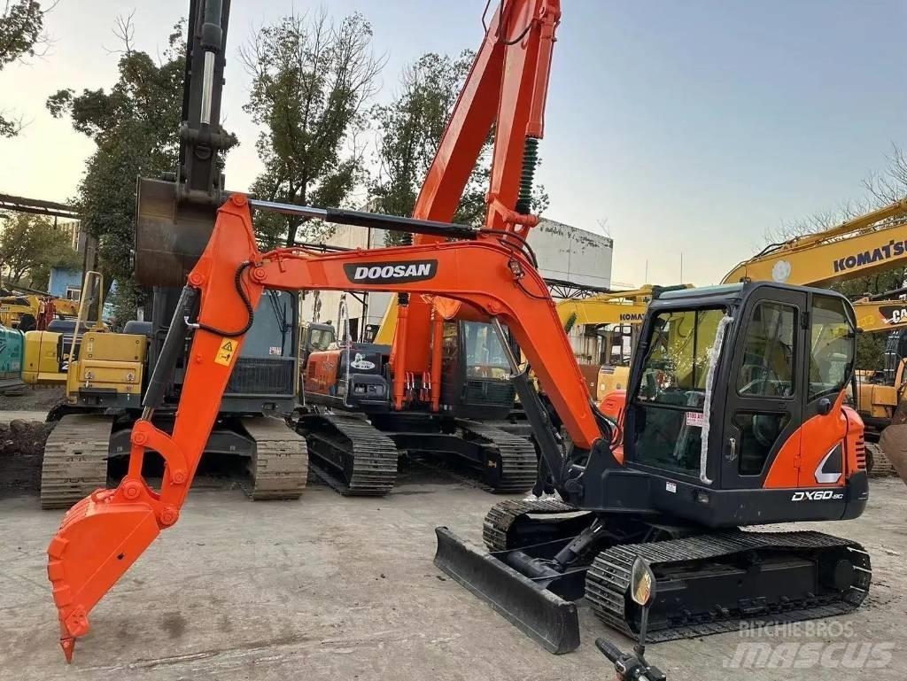 Doosan DX 60-9C حفارات صغيرة أقل من 7 طن (حفارات صغيرة)