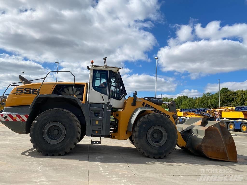 Liebherr L 586 لوادر بعجل