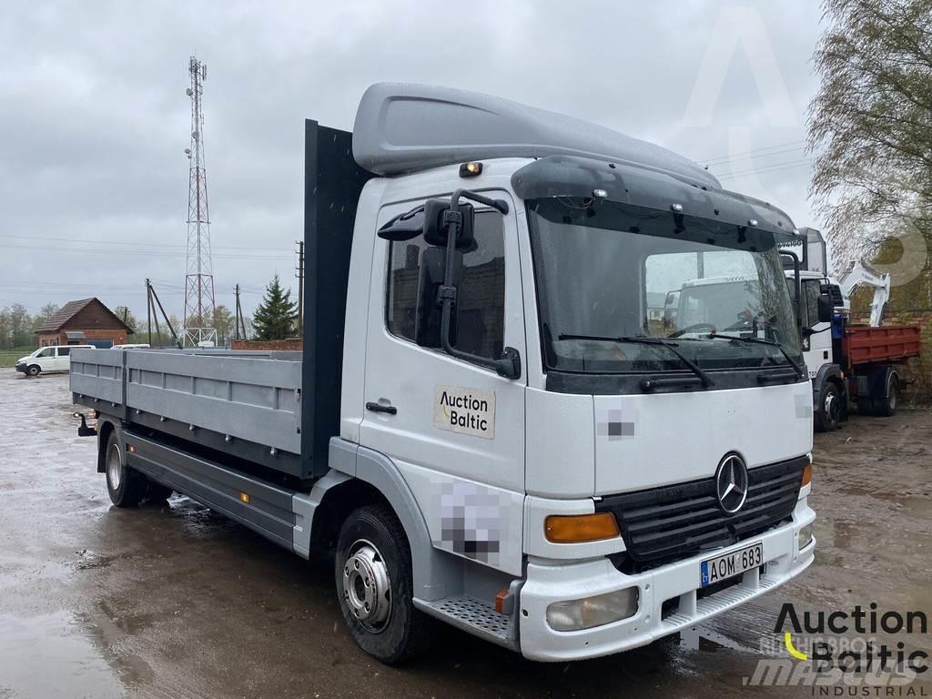 Mercedes-Benz 815 شاحنات مسطحة/مفصلية الجوانب