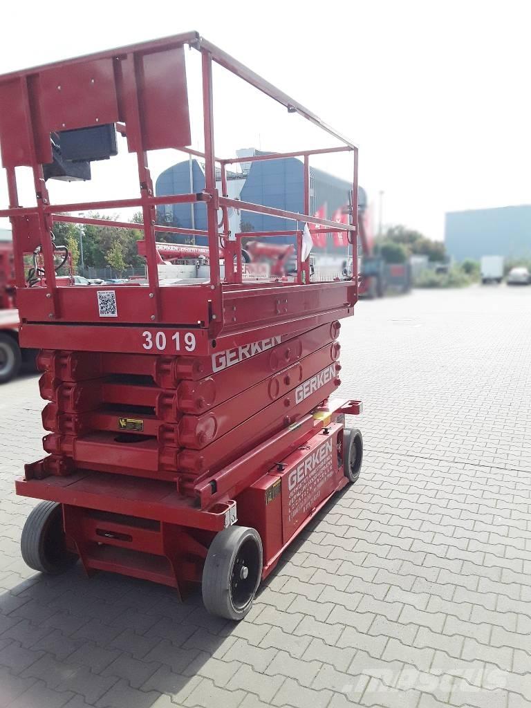 JLG 10 RS رافعات مقصية الشكل