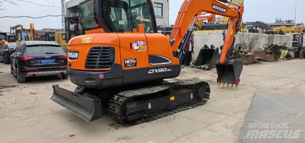 Doosan DX 60-9 C حفارات صغيرة أقل من 7 طن (حفارات صغيرة)