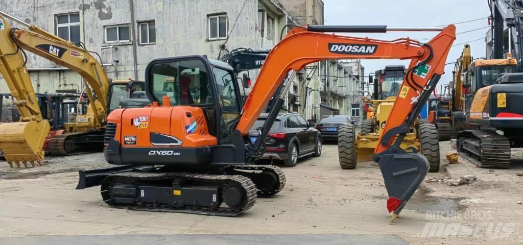 Doosan DX 60-9 C حفارات صغيرة أقل من 7 طن (حفارات صغيرة)