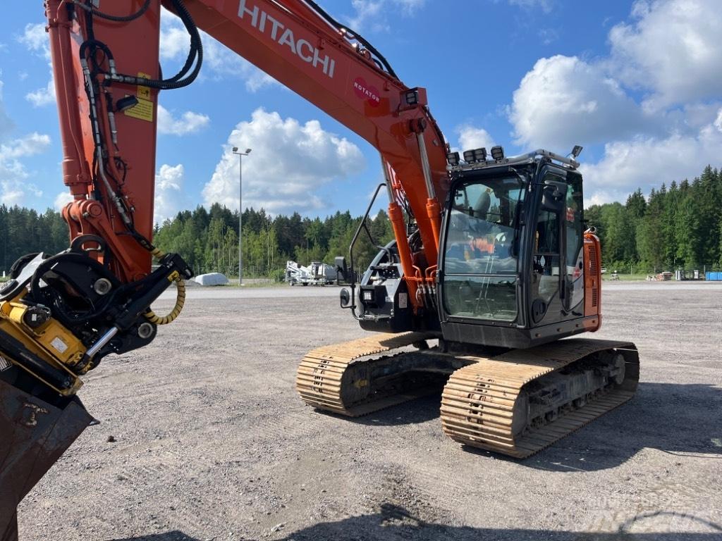 Hitachi ZX 135 US-6 حفارات زحافة