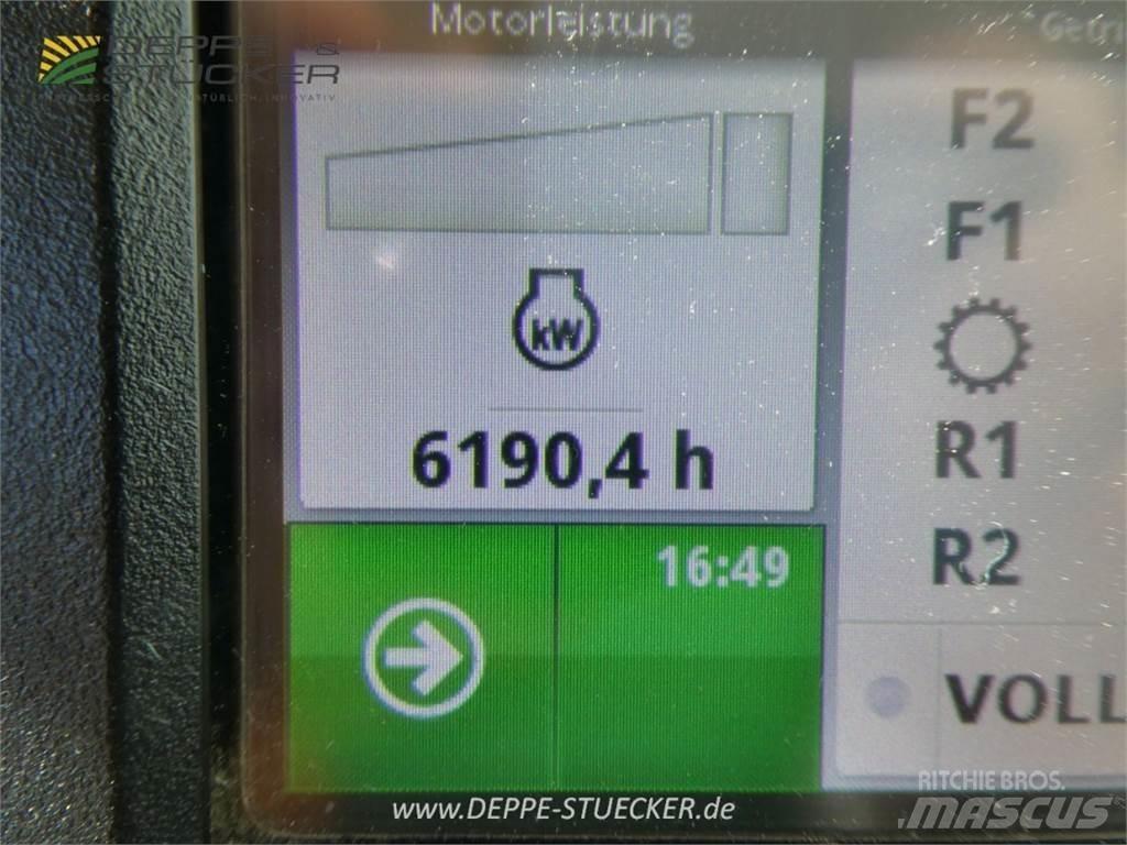 John Deere 7250R الجرارات