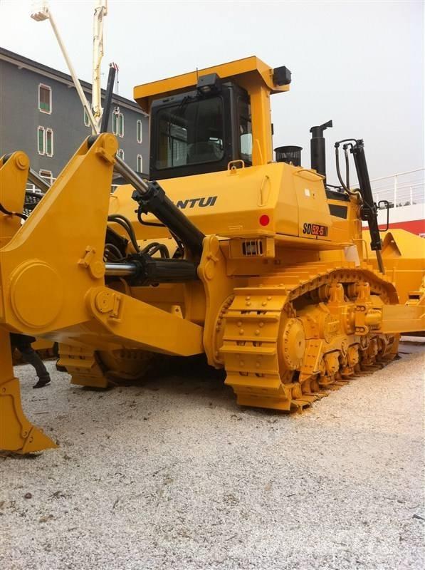 Komatsu d65ex-16 بلدوزرات مجنزرة