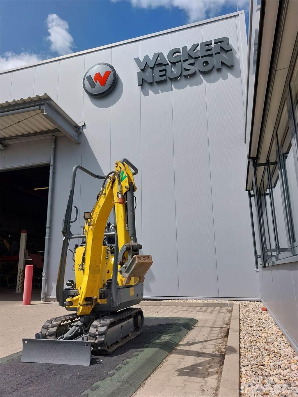 Wacker Neuson 803 حفارات زحافة