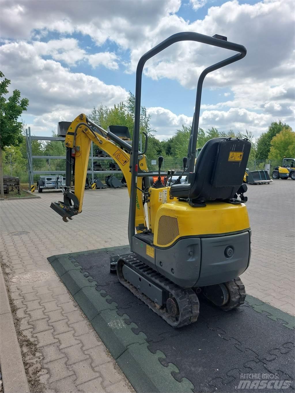 Wacker Neuson 803 حفارات زحافة