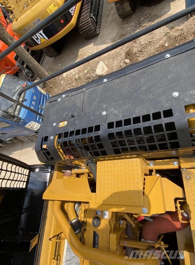CAT 336 D 2 حفارات زحافة