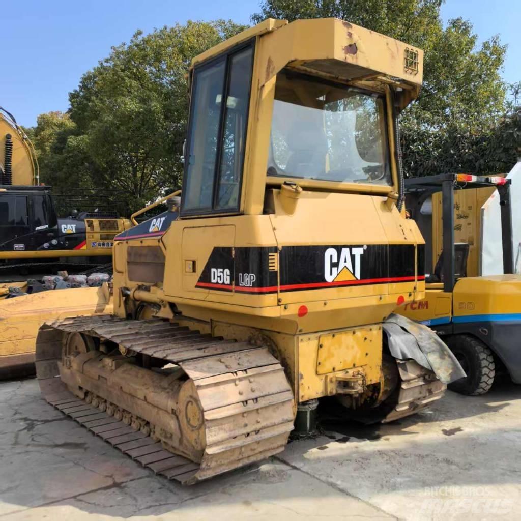 CAT D 5 G LGP بلدوزرات مجنزرة