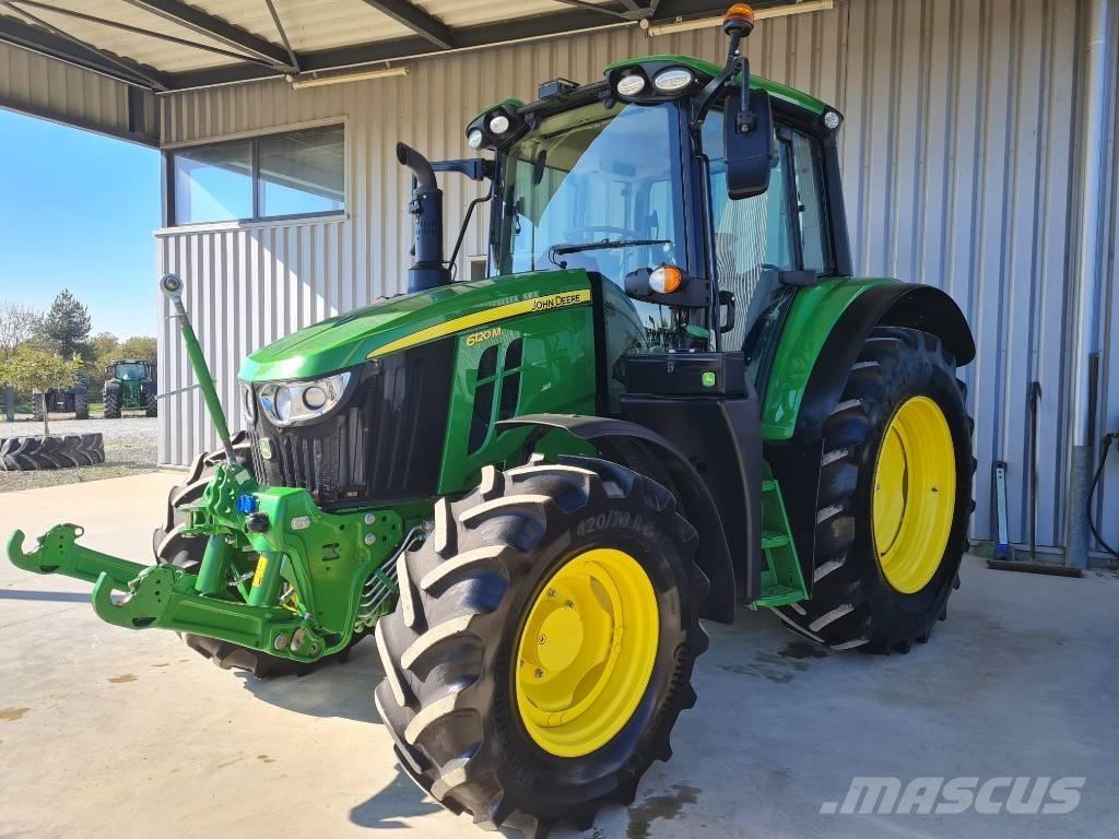 John Deere 6120 M الجرارات