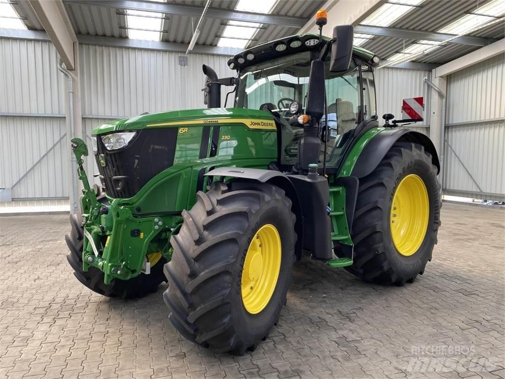 John Deere 6R 230 الجرارات