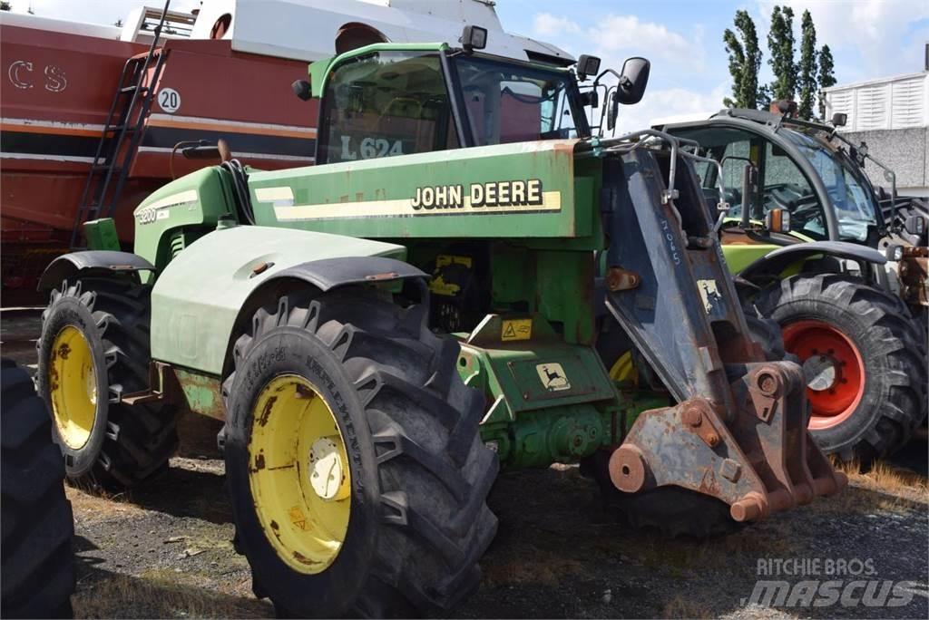 John Deere 3200 رافعات سلة تلسكوبية