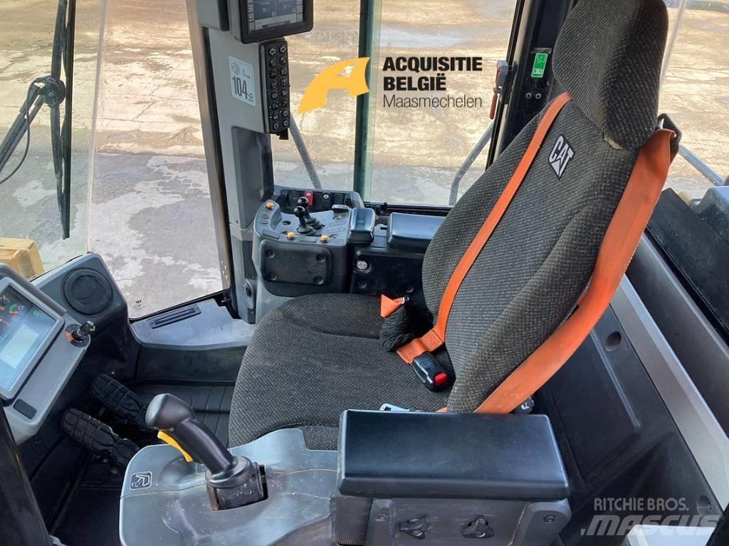 CAT 962 M لوادر بعجل
