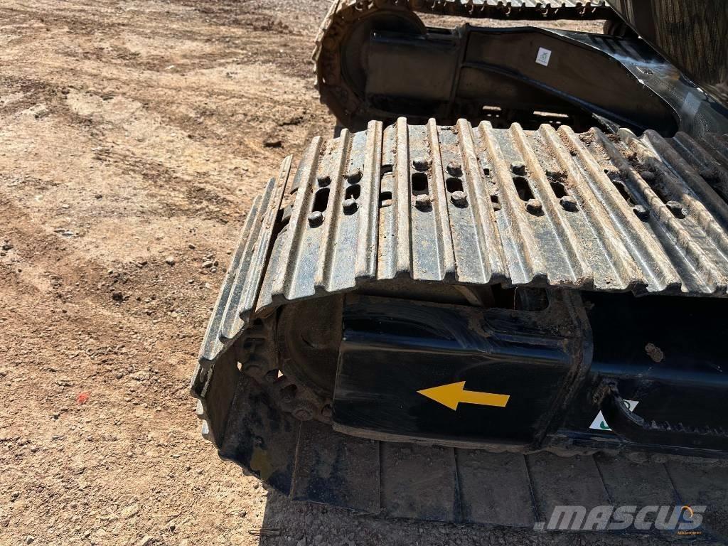 CAT 320 C حفارات زحافة