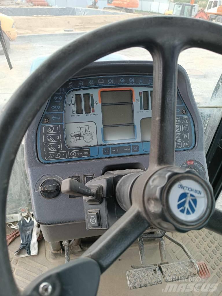 New Holland 8870 A الجرارات
