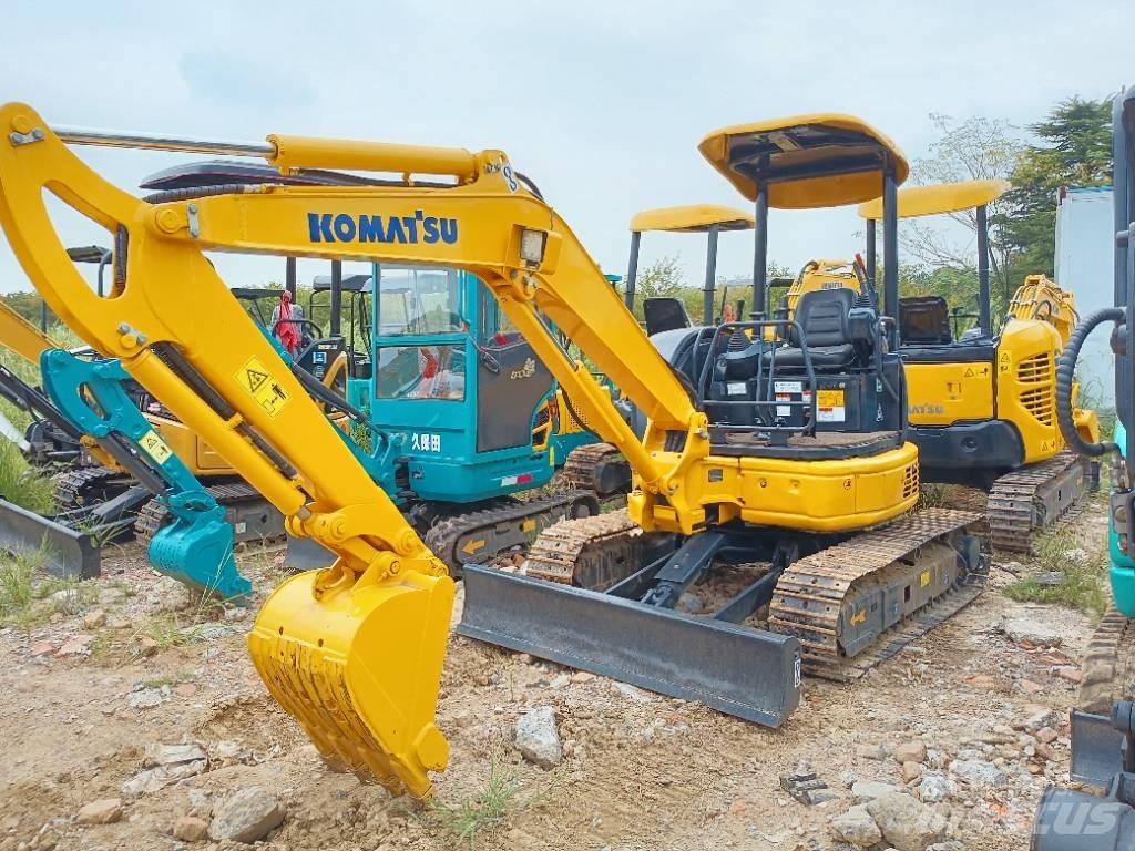 Komatsu PC 35 MR حفارات زحافة