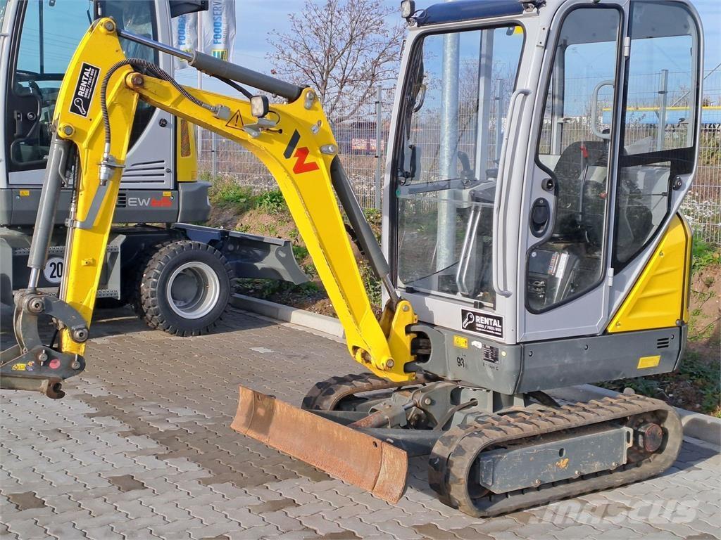 Wacker Neuson ET16 حفارات زحافة