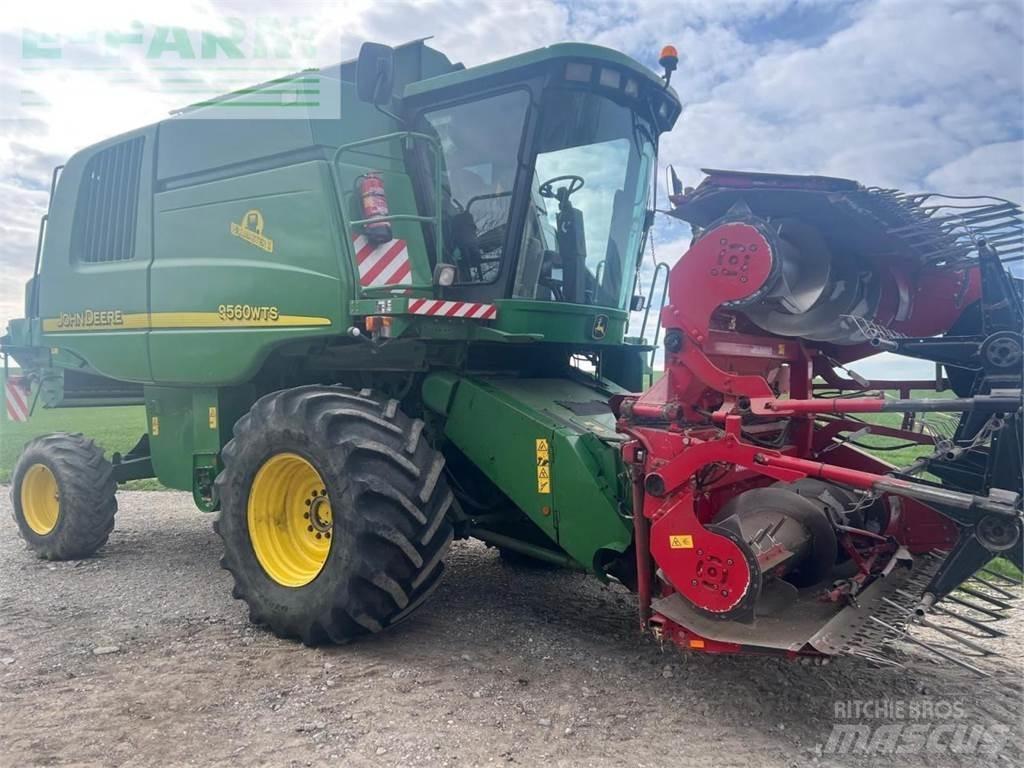 John Deere 9560 حصادات