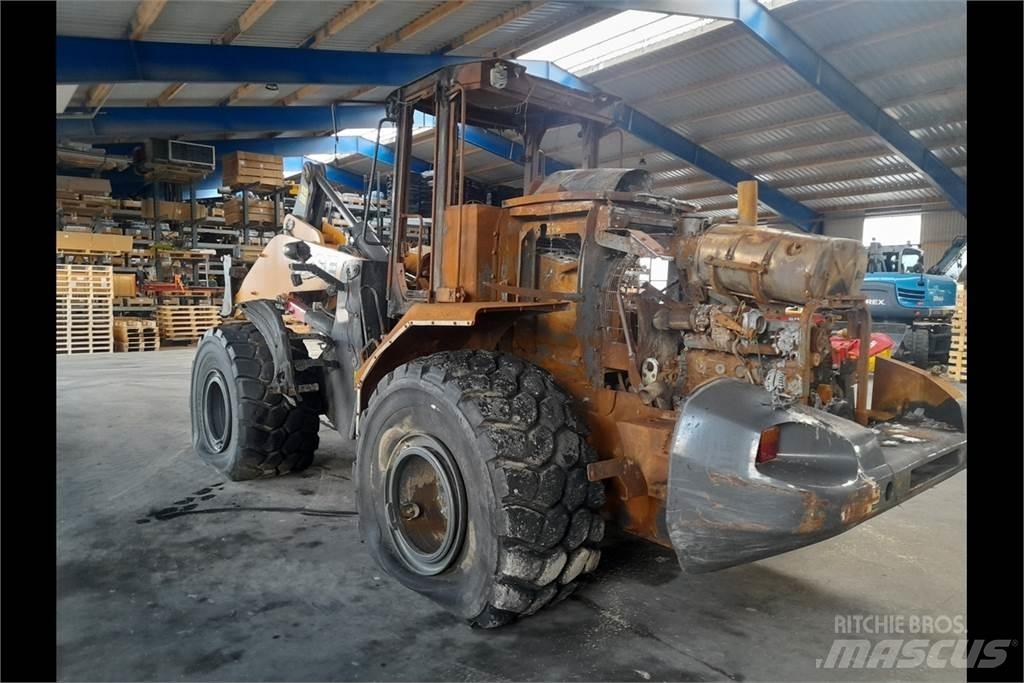 Case IH 821G الجرارات