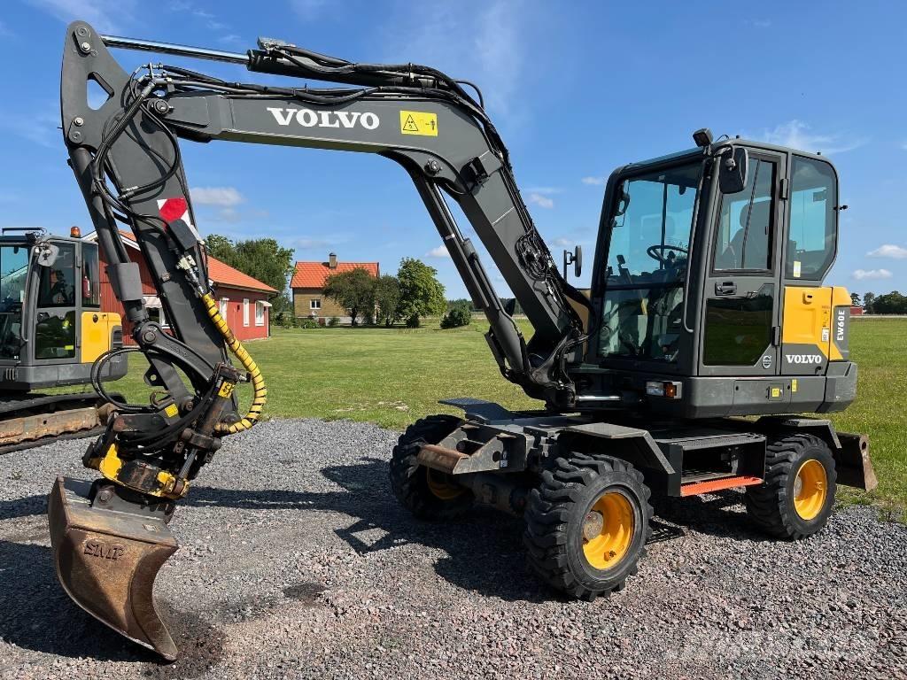 Volvo EW 60 E حفارات بعجل