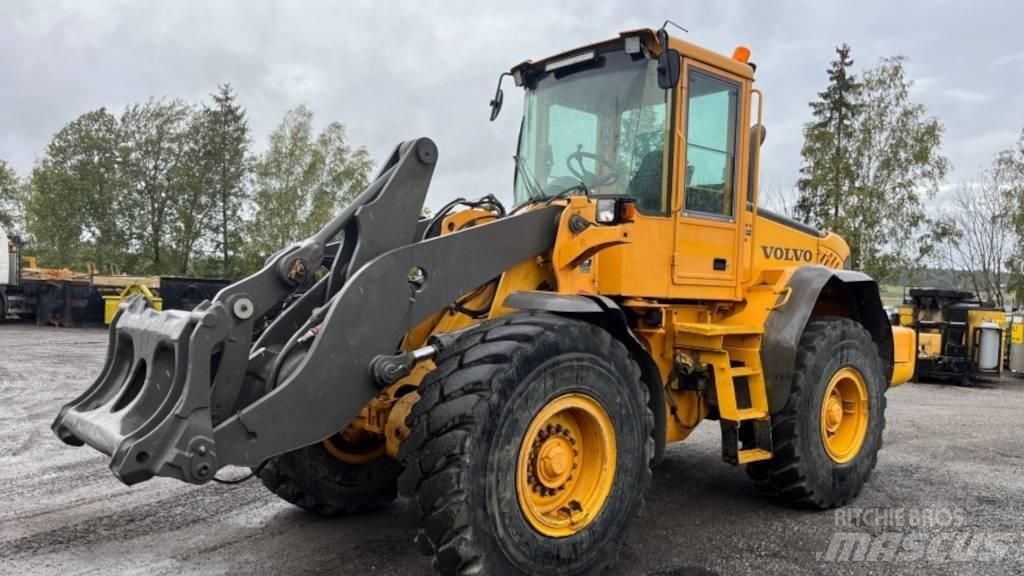 Volvo L 90 E لوادر بعجل