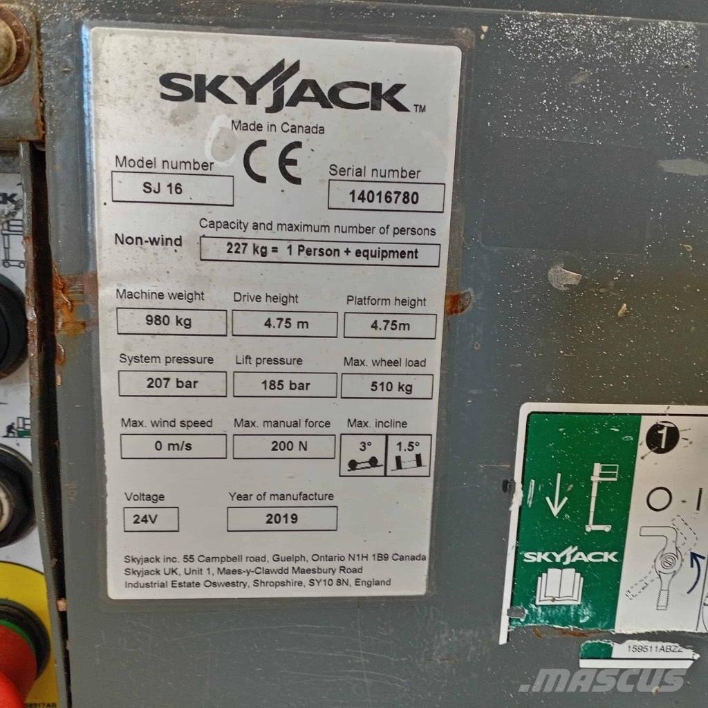 SkyJack SJ 16 رافعات السارية الرأسية