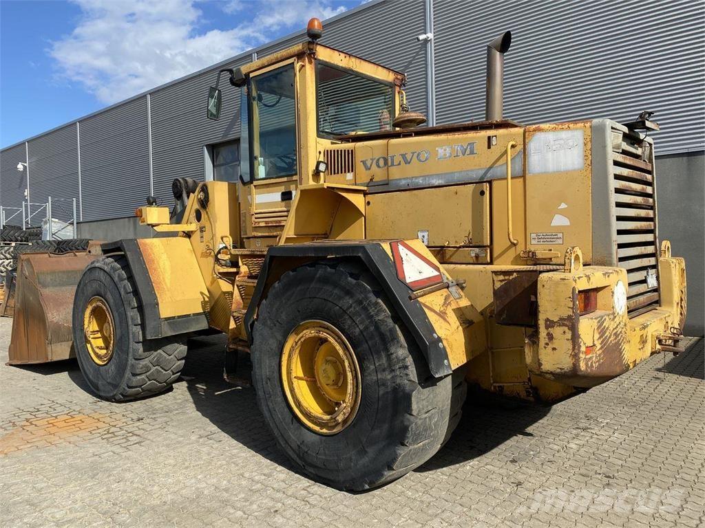 Volvo L150 لوادر بعجل