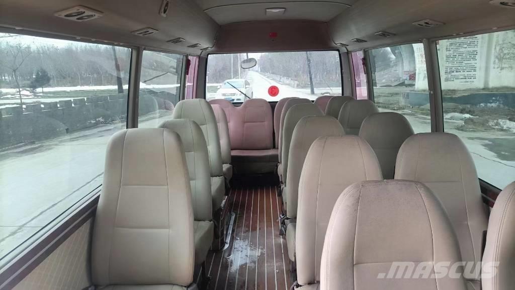 Toyota Coaster Bus حافلة صغيرة