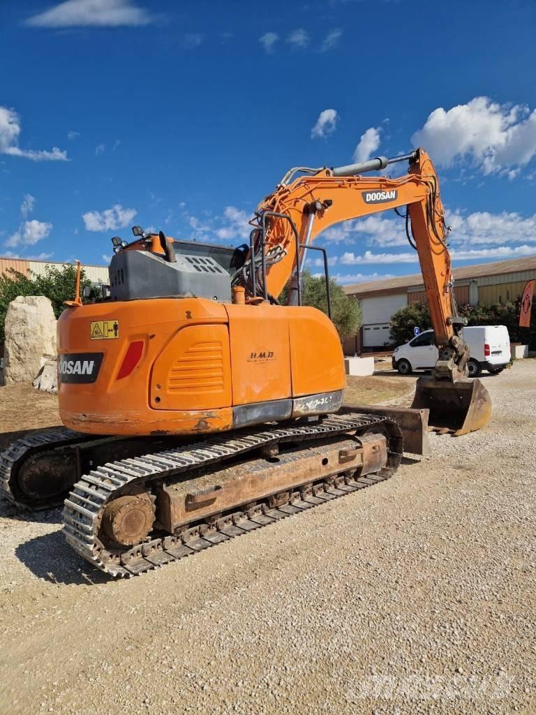 Doosan DX 140 LCR حفارات زحافة