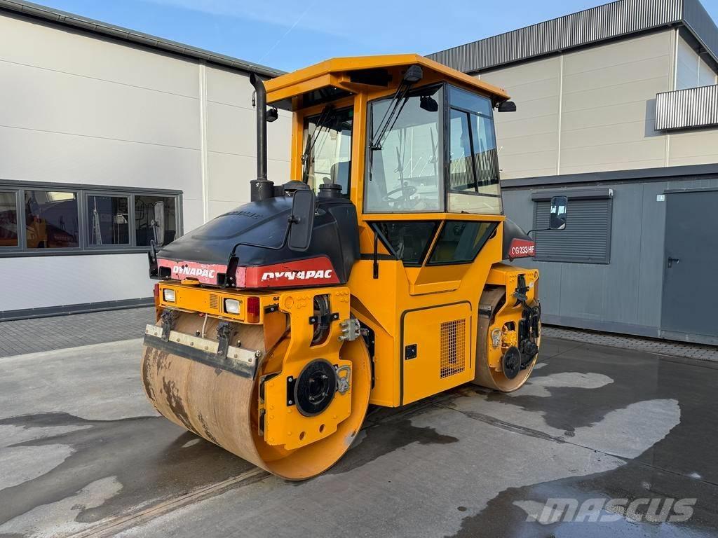 Dynapac CG 233 HF مداحل ثنائية الاسطوانة