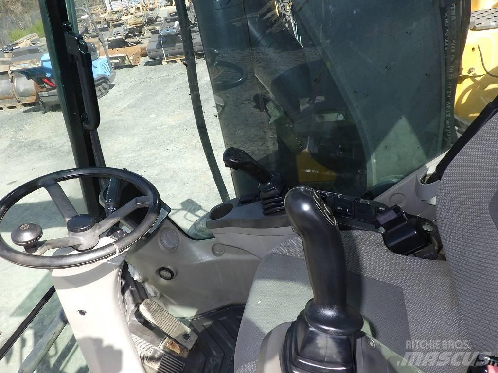 Volvo EW 180 C حفارات بعجل