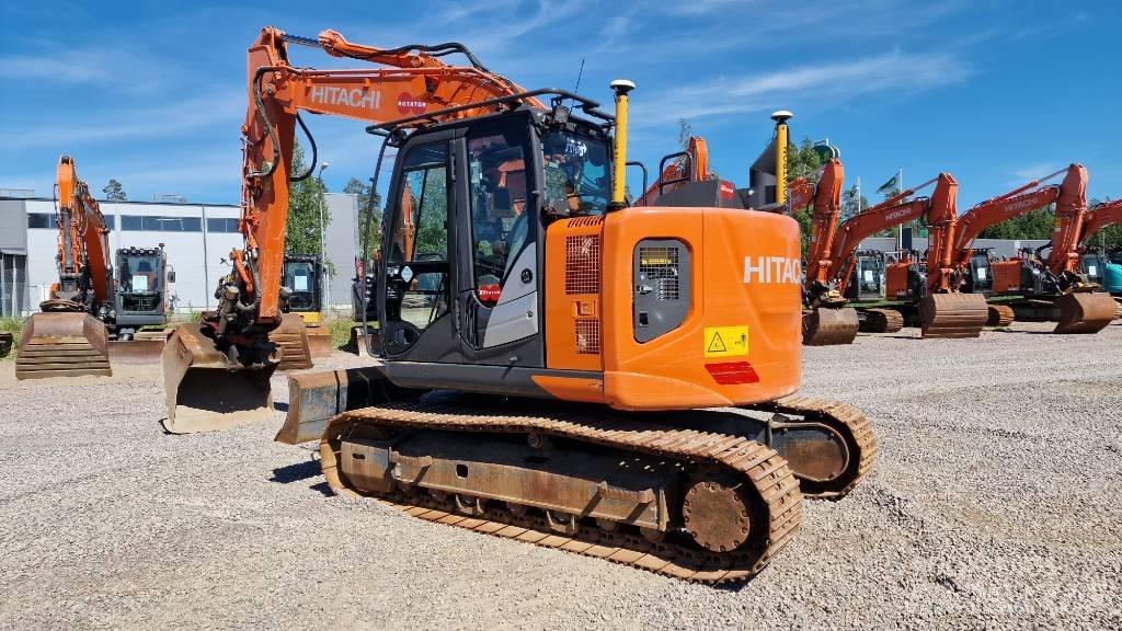 Hitachi ZX135US-BL6 حفارات زحافة