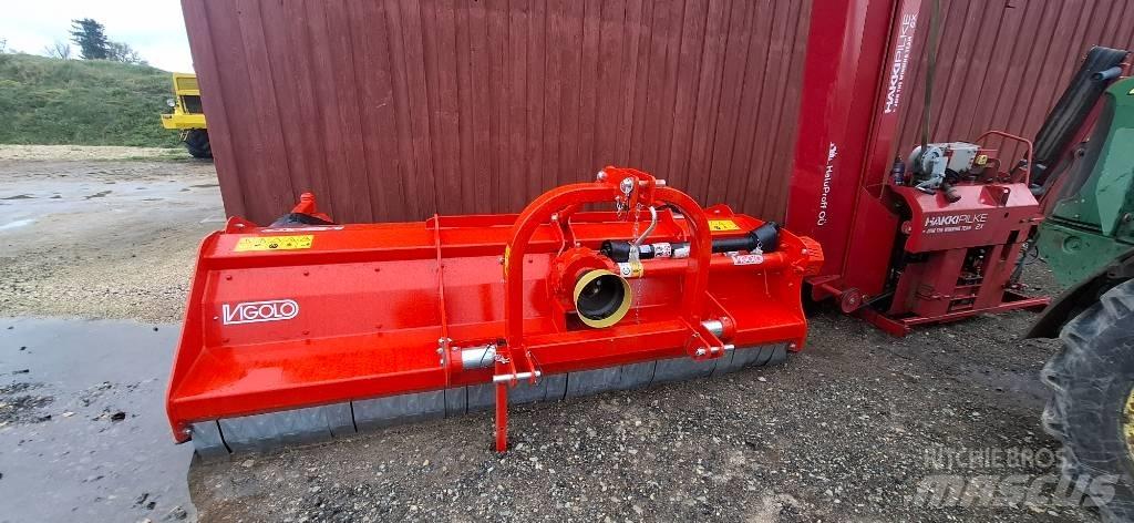  Vigolo TST 300 MAX جزازات وأغطية المراعي