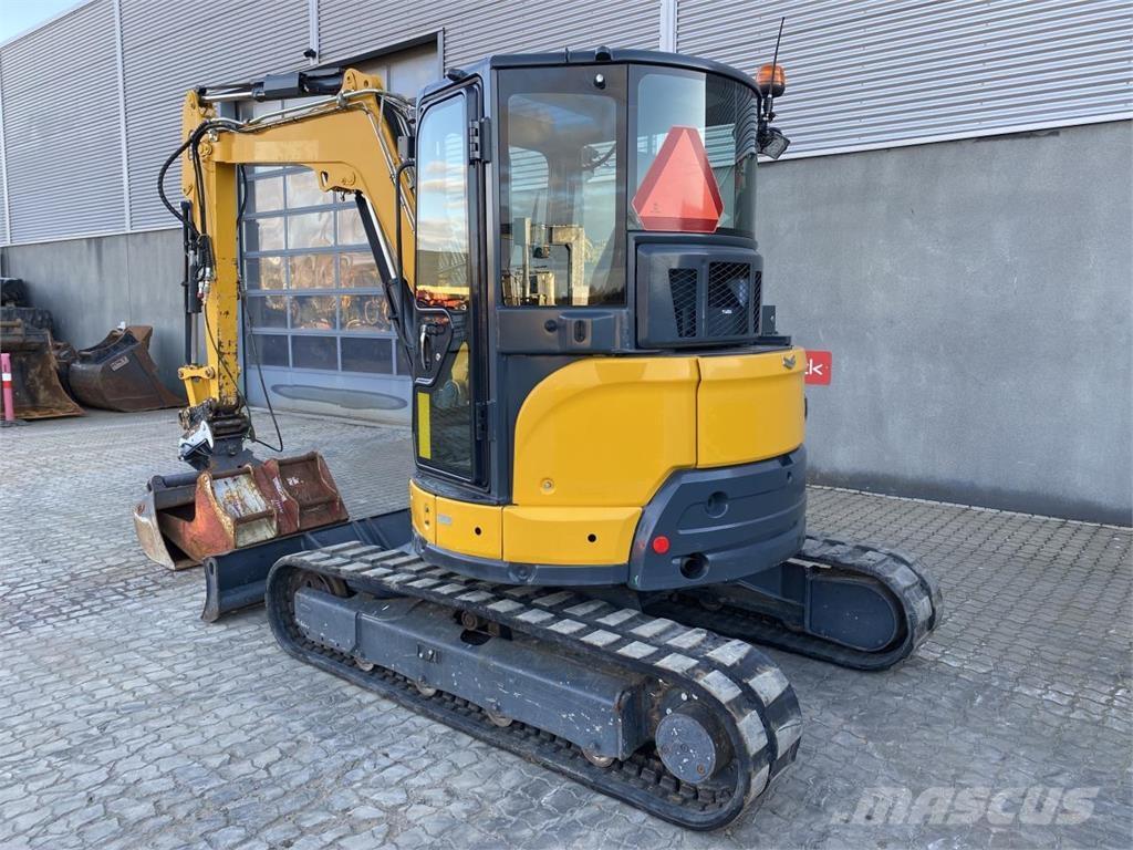 Yanmar VIO50-6 حفارات بعجل