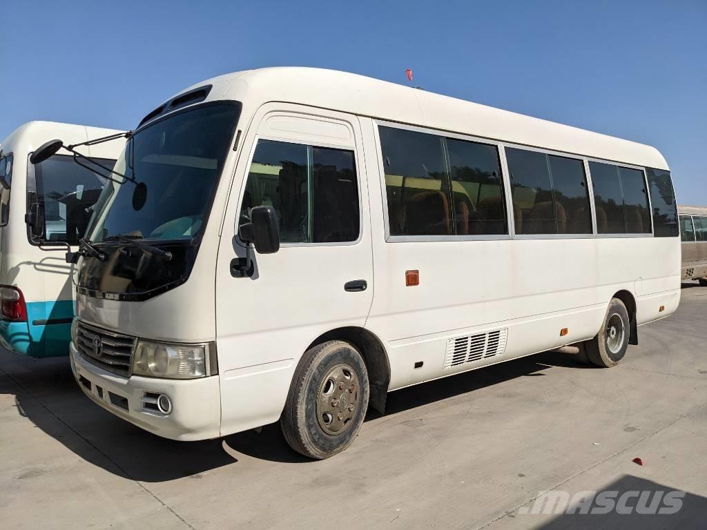 Toyota Coaster Bus حافلة صغيرة