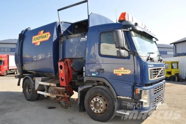 Volvo FM9 4X2 300 شاحنات المخلفات