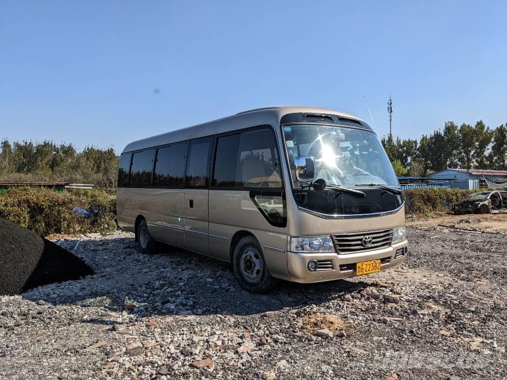 Toyota Coaster Bus حافلة صغيرة